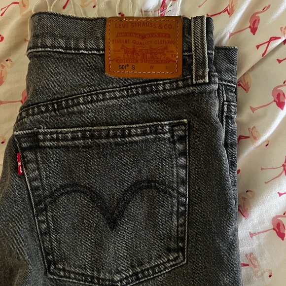 Women’s levi style 501 - Picture 3 of 4